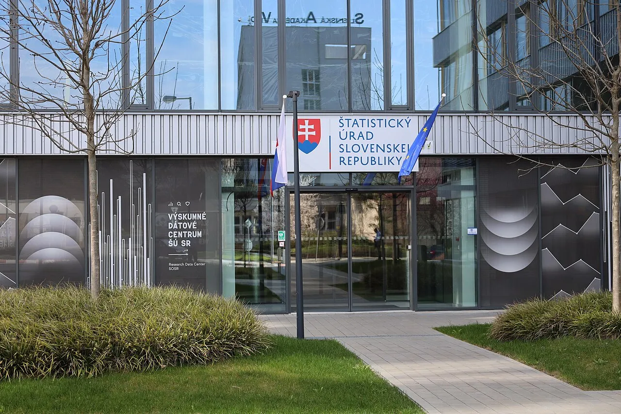 Het gebouw van het Slowaakse statistiekbureau in Bratislava